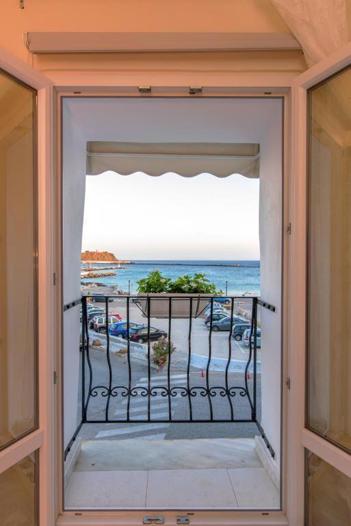 Fratelli Family Rooms Tínos Dış mekan fotoğraf